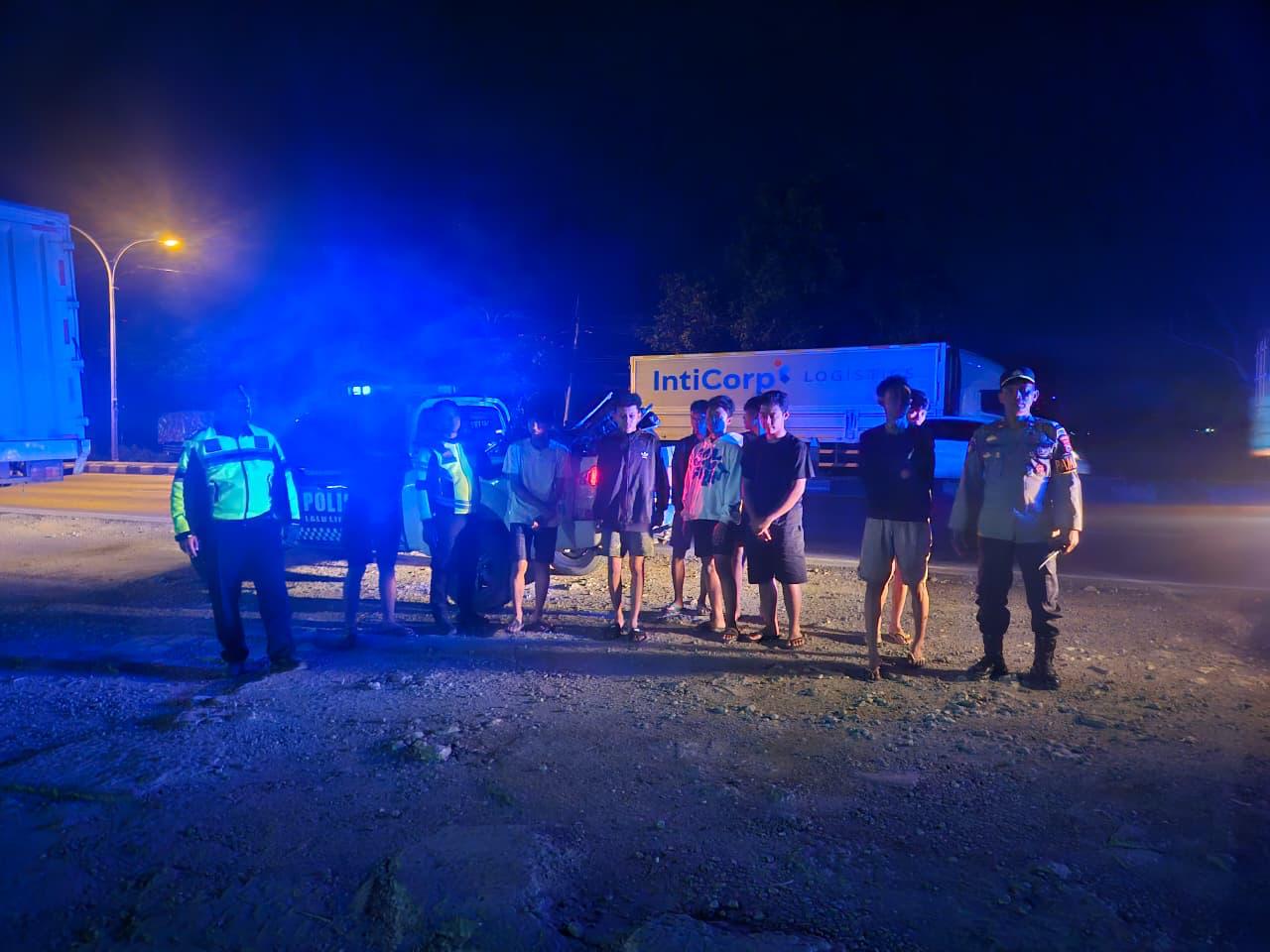 Foto : Sembilan remaja pelaku balap liar yang diamankan Satlantas Polres Lamongan