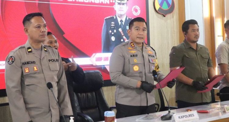 Foto : Konfrensi pers Mapolres Lamongan